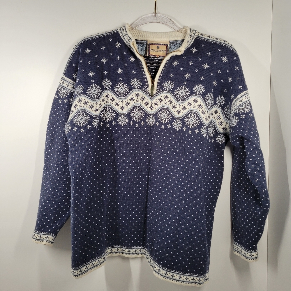 Dale of Norway Navy and Cream V-Neck Nordic Ski Sweater